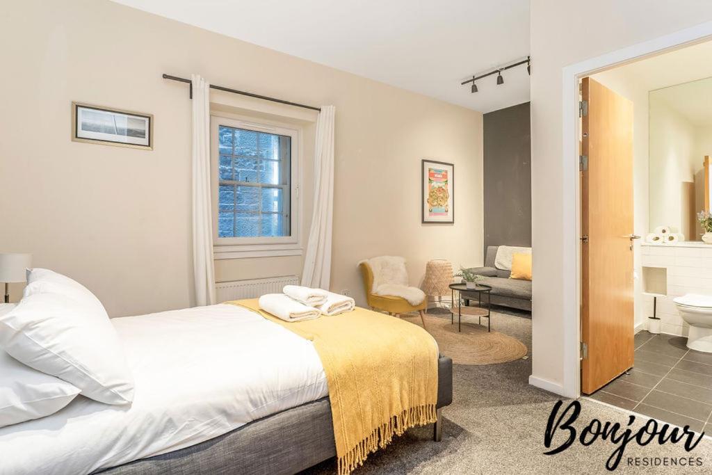 Spacious 2Br-1Ba - Grassmarket - Free Parking By Bonjour Residences Edimburgo Esterno foto