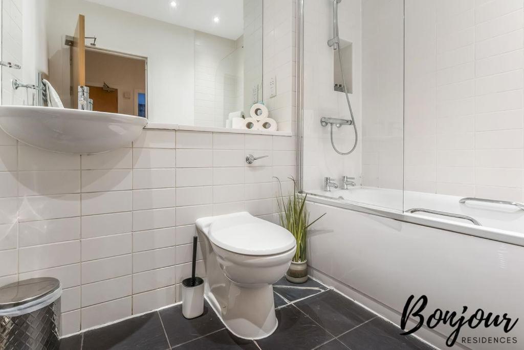 Spacious 2Br-1Ba - Grassmarket - Free Parking By Bonjour Residences Edimburgo Esterno foto