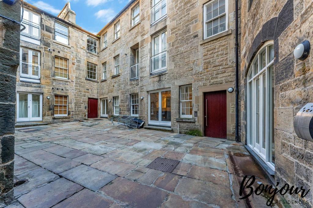 Spacious 2Br-1Ba - Grassmarket - Free Parking By Bonjour Residences Edimburgo Esterno foto