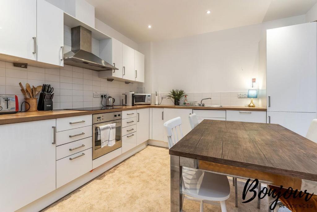 Spacious 2Br-1Ba - Grassmarket - Free Parking By Bonjour Residences Edimburgo Esterno foto